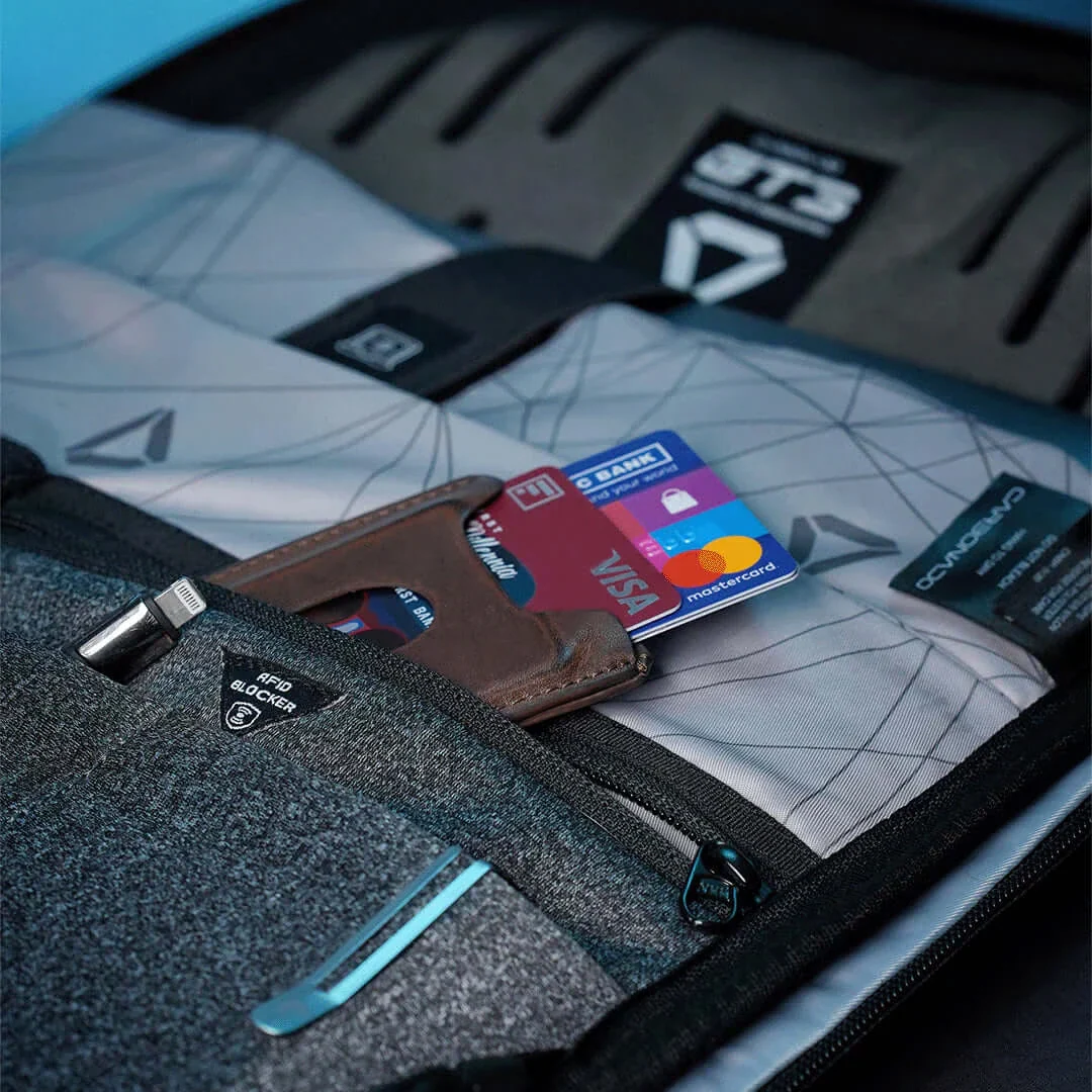 Carbonado GT3 Back Pack